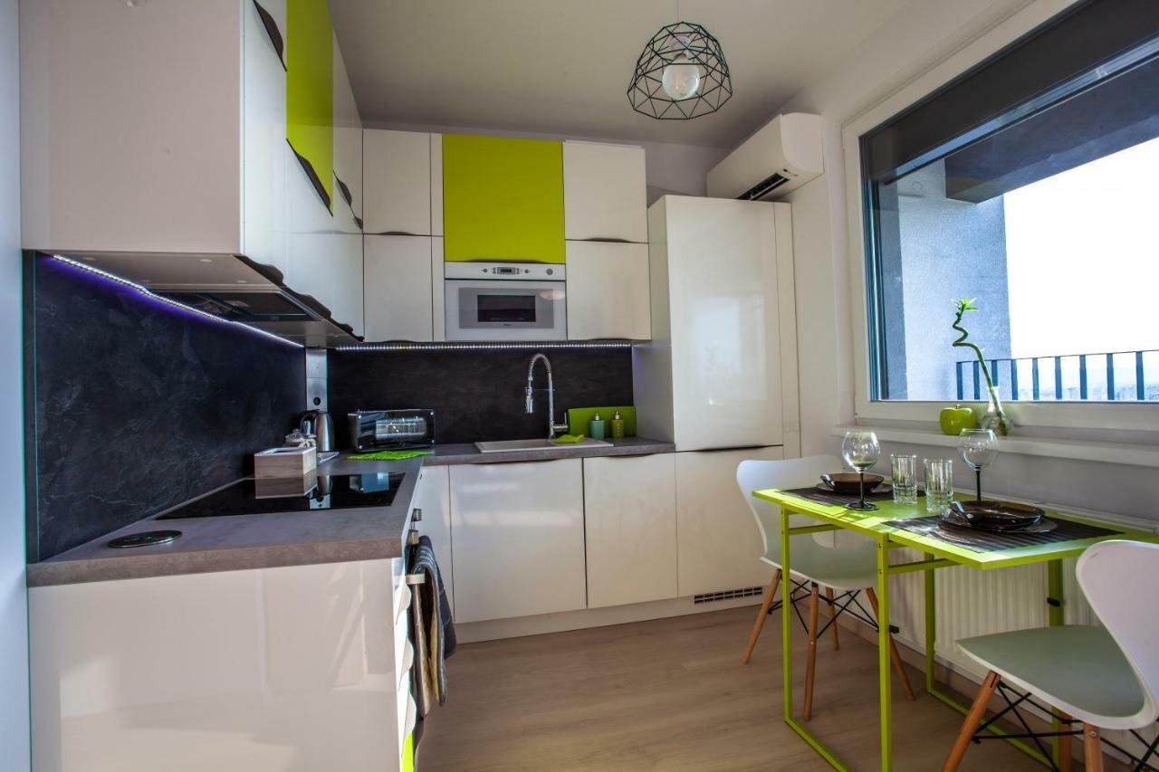 Air-Conditioned City View Apartment 24H Check-In Bratislava Buitenkant foto