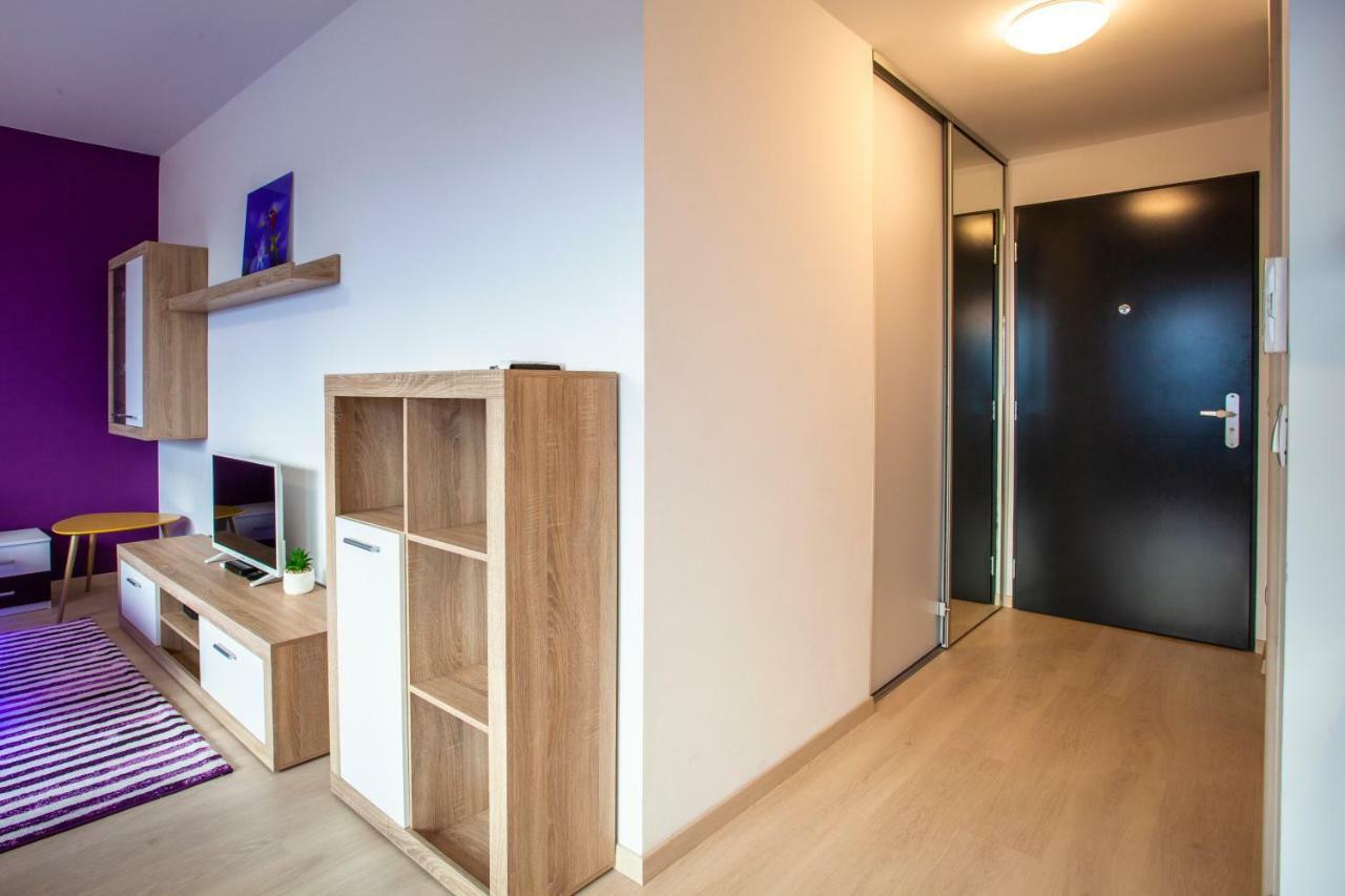 Air-Conditioned City View Apartment 24H Check-In Bratislava Buitenkant foto