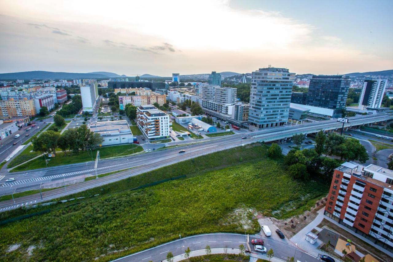Air-Conditioned City View Apartment 24H Check-In Bratislava Buitenkant foto